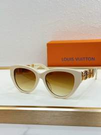 Picture of Louis Vuitton Sunglasses _SKUfw76770152fw